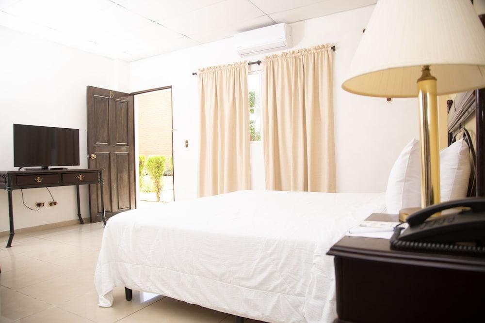 Hotel Santa Elena Antiguo Cuscatlán Dış mekan fotoğraf