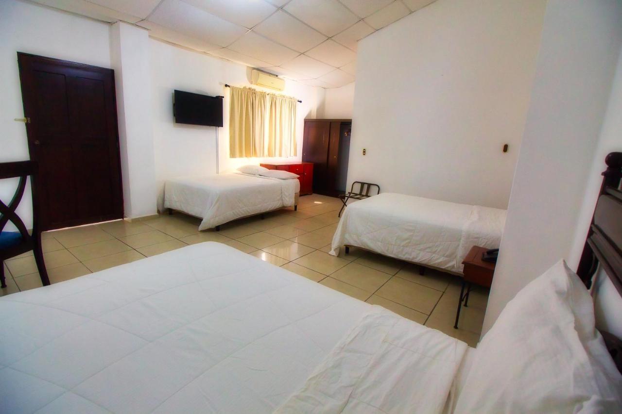 Hotel Santa Elena Antiguo Cuscatlán Dış mekan fotoğraf