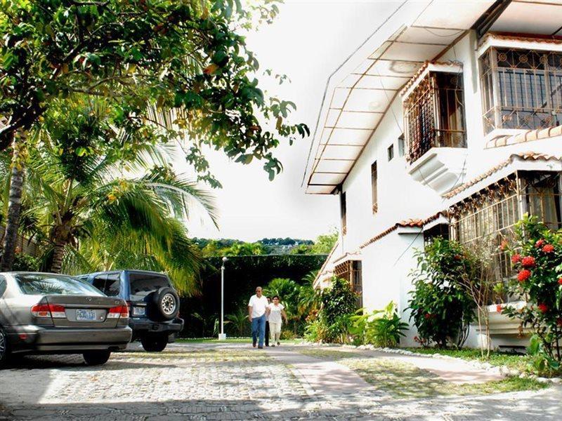 Hotel Santa Elena Antiguo Cuscatlán Dış mekan fotoğraf