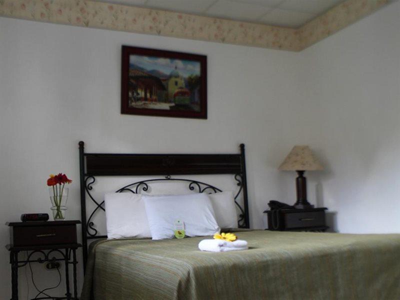 Hotel Santa Elena Antiguo Cuscatlán Dış mekan fotoğraf