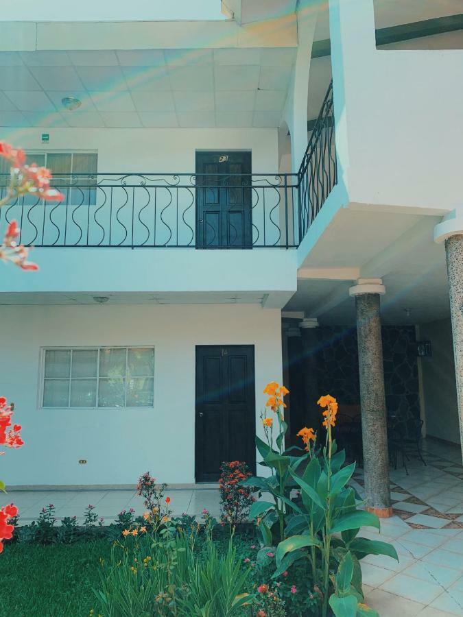 Hotel Santa Elena Antiguo Cuscatlán Dış mekan fotoğraf